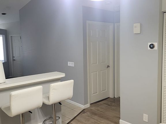 3rd image of 714 NW 42nd Pl #714