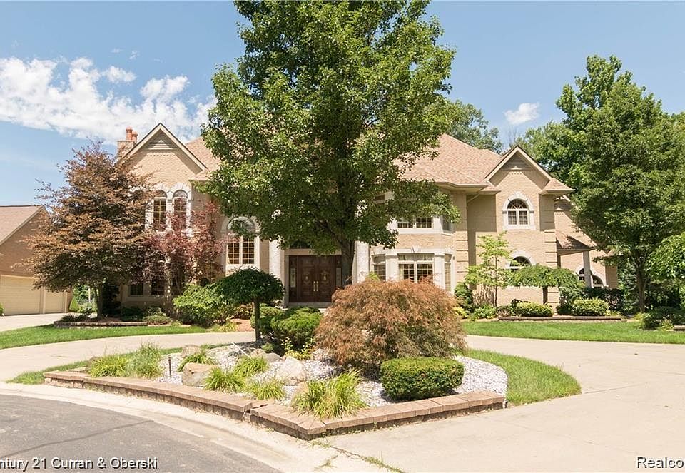 1st image of 5 Cabri Ln