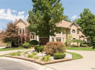 5 Cabri Ln, Dearborn Heights, MI 48127