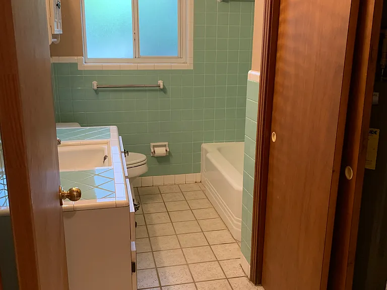 Main Bathroom
