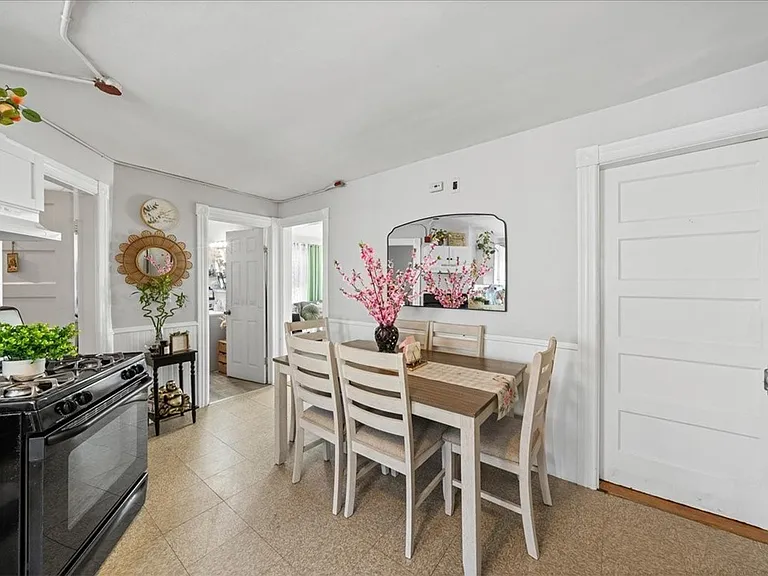 53 Sterling Ave #1 — Photo 7