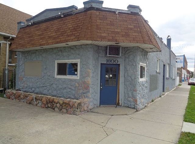 1st image of 1600 S 57th Ave