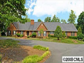 1st image of 3301 Lincoln Ln