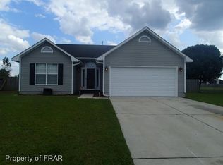 112 Chapel Hill Dr, Raeford, NC 28376