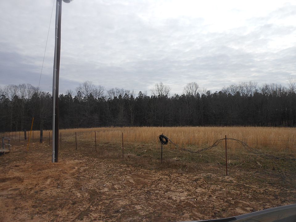 1st image of 270 Green Acres Ln