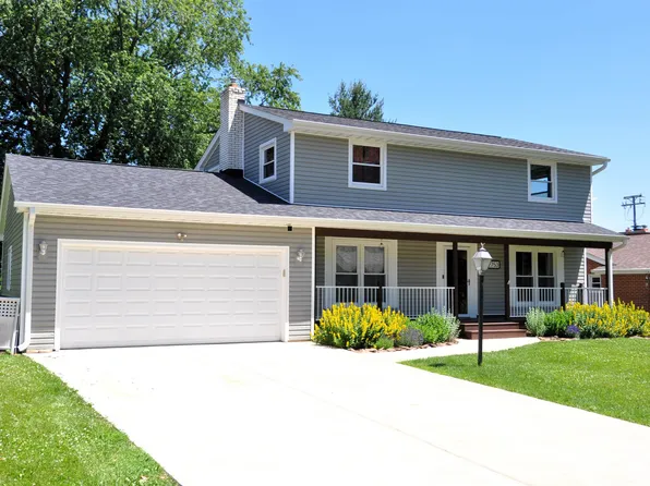 2753 Bordeaux Dr, Rockford, IL 61114