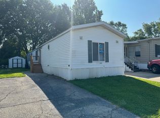 827 Victory Ln, Justice, IL 60458