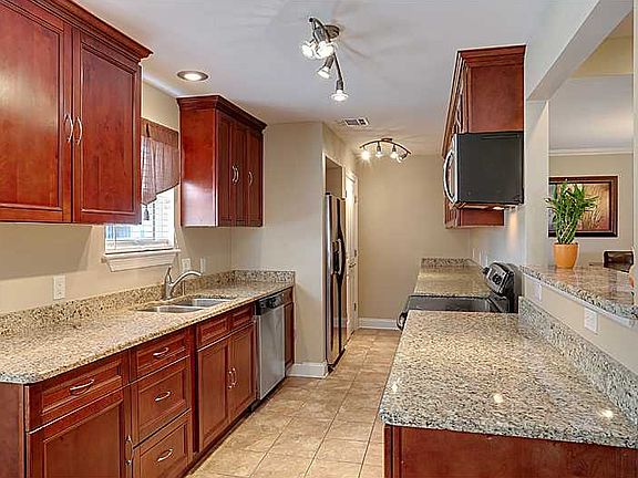4th image of 456 Bertolino Dr