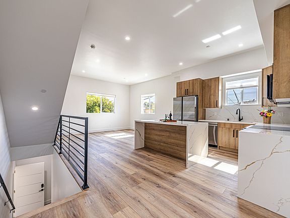 3rd image of 4445 1/2 Auckland Ave