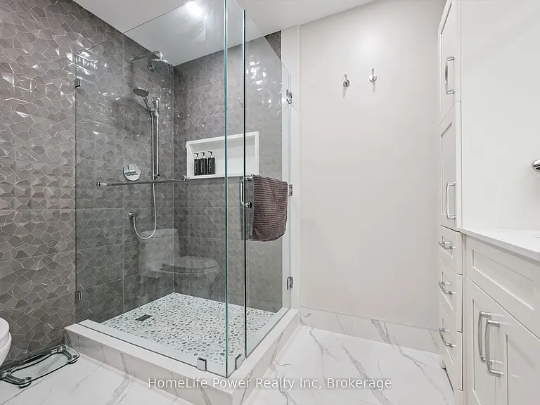 1 Hurontario St #1201 — Photo 28