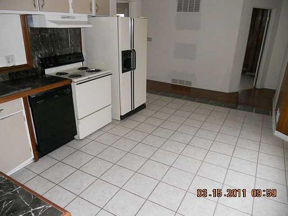 4th image of 4844 N David St