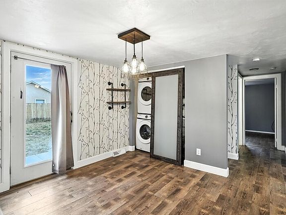 4th image of 2402 W 17th St