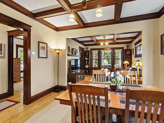 4th image of 811 Harvey AVENUE