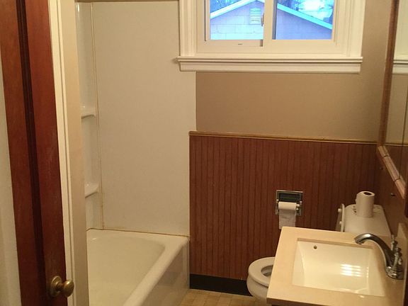 5th image of 915 N 22nd St