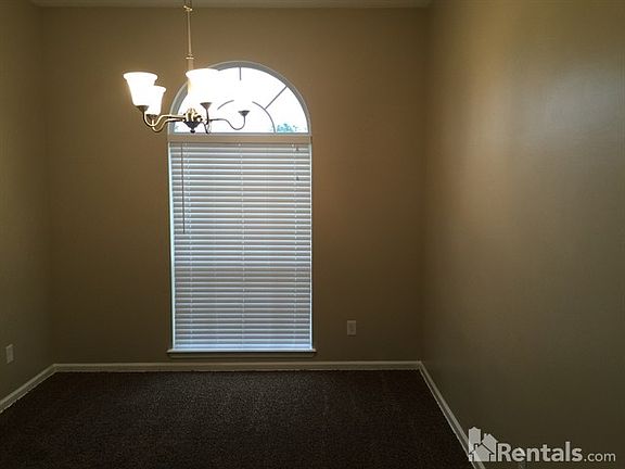 3rd image of 2711 Royal Pointe Dr