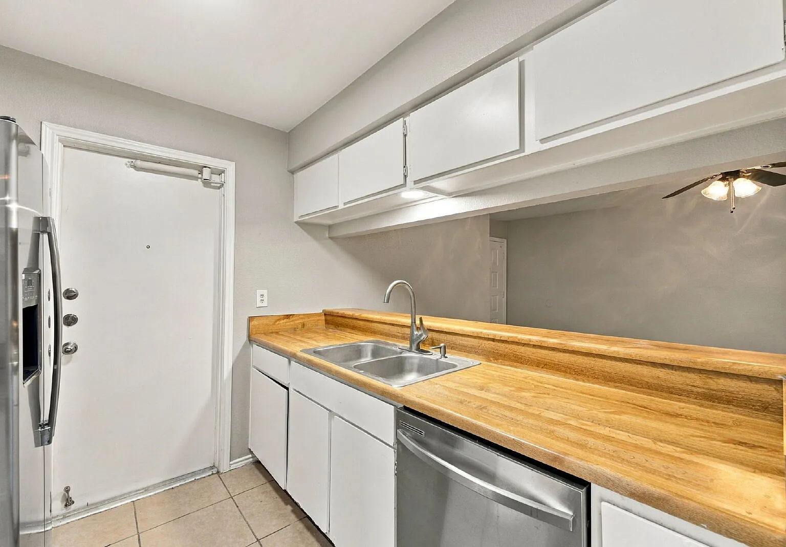 2 bed, 1.0 bath, 1025 sqft, $1,495 — Photo 3