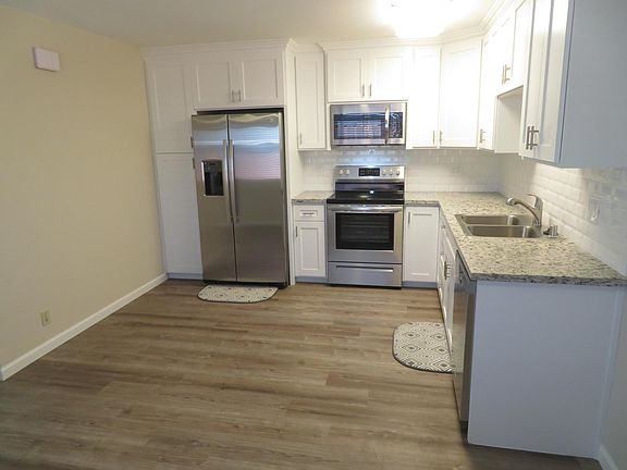5th image of 860 N North St Back 858