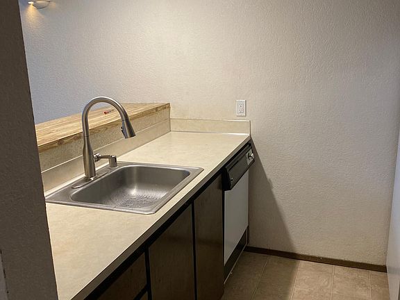 4th image of 4254 7th Ave NE APT 305