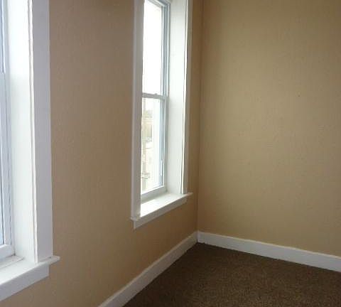 4th image of 2931 Nebraska Ave #A
