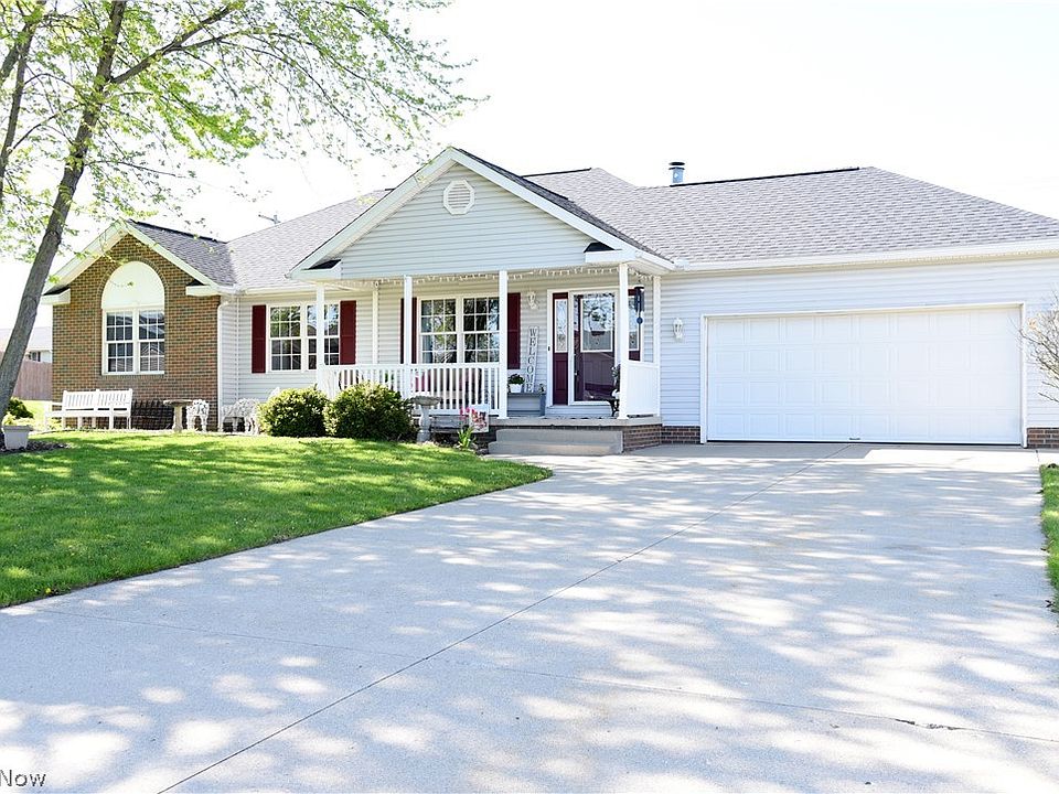 1st image of 1363 Fieldstone Dr