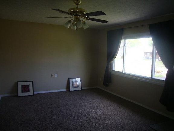 4th image of 141 Westhafer Rd