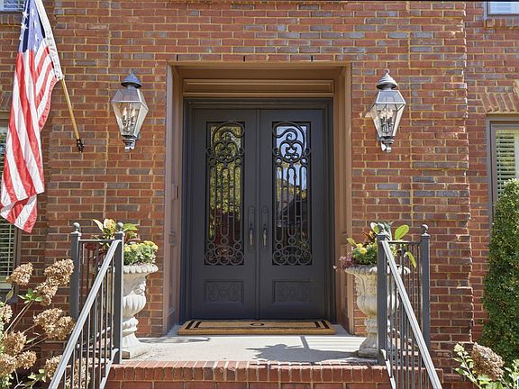 4th image of 3351 Buckhead Dr