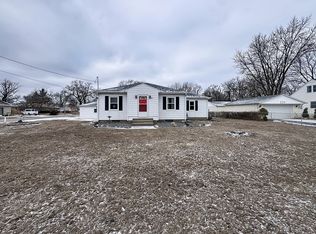 513 40th St, East Moline, IL