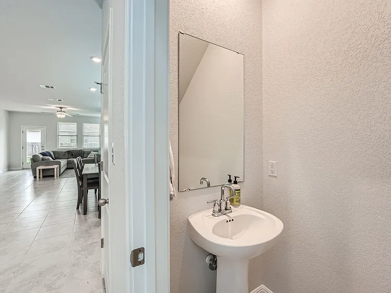 104 Red Cedar Ct — Photo 10