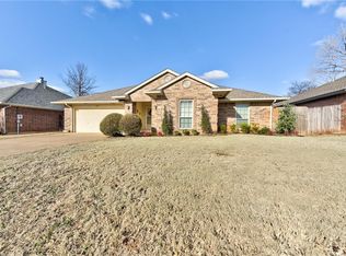 213 N Grand Fork Dr, Edmond, OK 73003