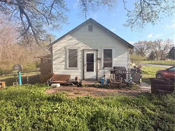1400 Kiowa St, Leavenworth, KS 66048