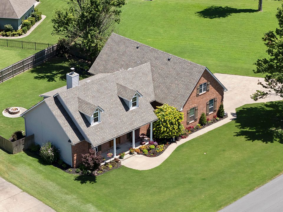 1st image of 4975 Lake Breeze Rd