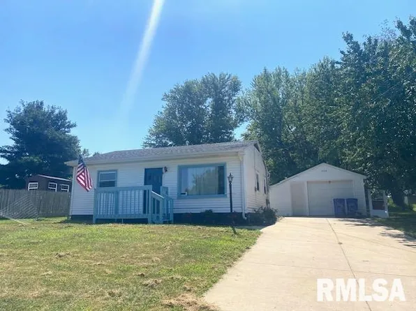 320 W Peoria St, Elmwood, IL 61529