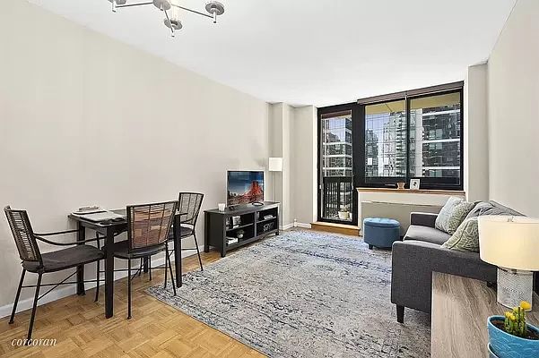 1st image of 250 E 40th St APT 19A