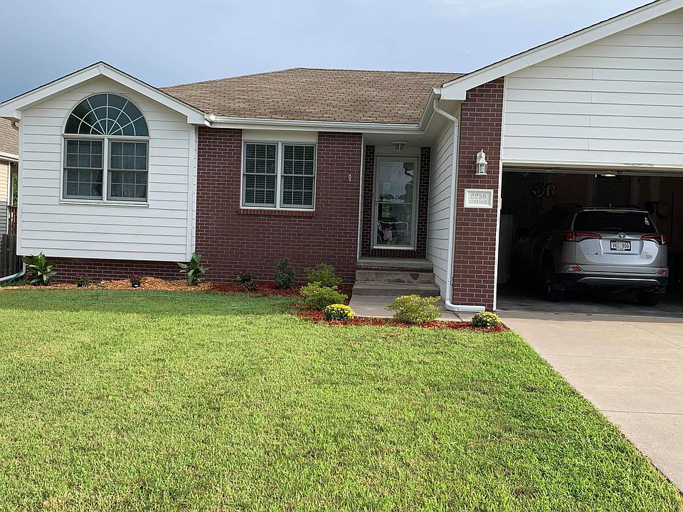 1st image of 2250 Gunnison Dr