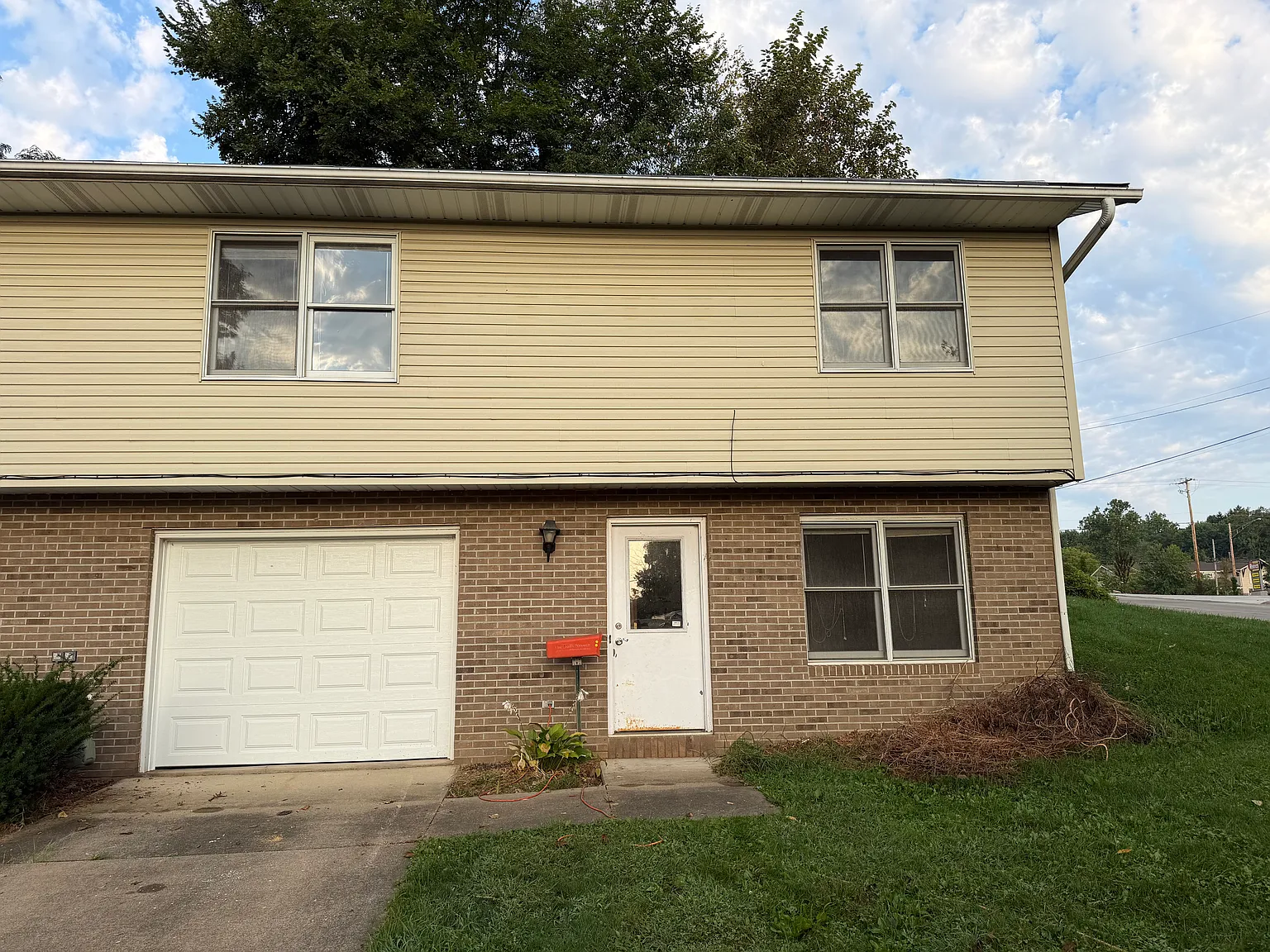 3 bed, $1,500 — Photo 1