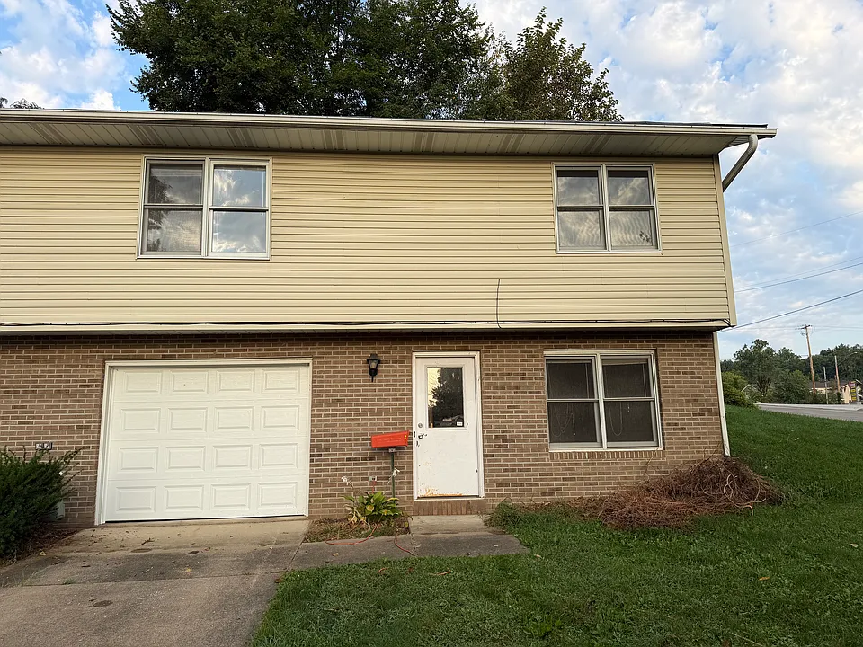 902 Albern Dr #902