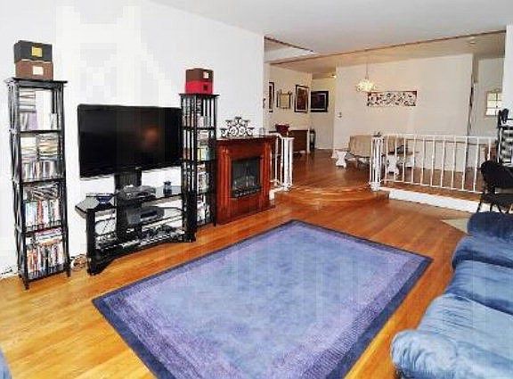 5th image of 3635 Johnson Ave APT 4B