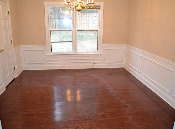 4th image of 135 Lenox Pkwy