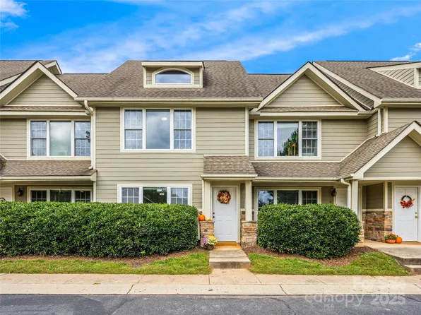 6 Rotunda Cir, Asheville, NC 28806