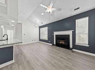 3205 Jade Ct APT 302, Virginia Beach, VA 23451