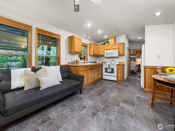 5th image of 1546 Reservation Road SE #62