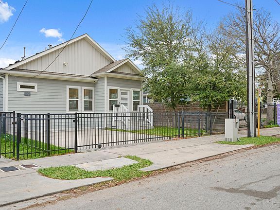 2nd image of 507 Carl St