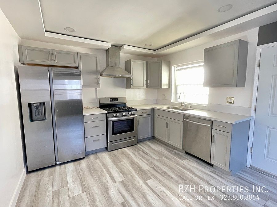 1st image of 7711 Romaine St #9