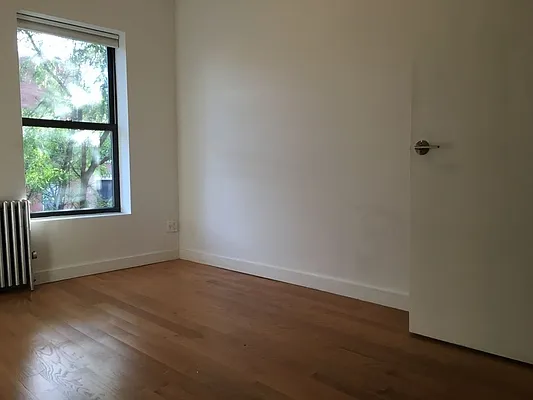 Rented by REAL New York | media 3