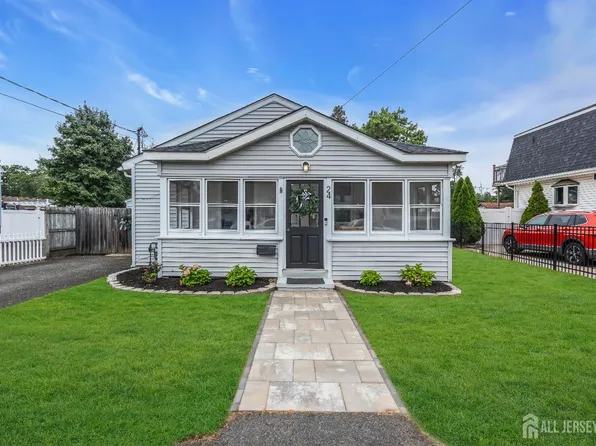 24 Harrigan Ave, Monroe Township, NJ 08831