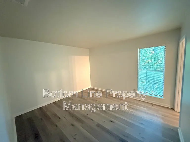 5522 Great Wagon Rd — Photo 8
