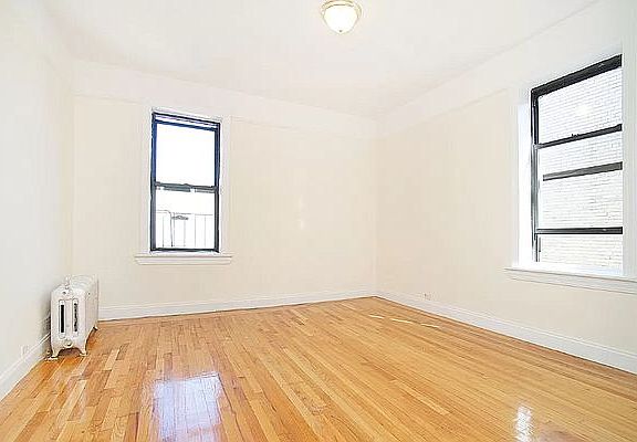 4th image of 370 Fort Washington Ave APT 211