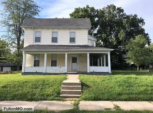 301 W 5th St #B, Fulton, MO 65251