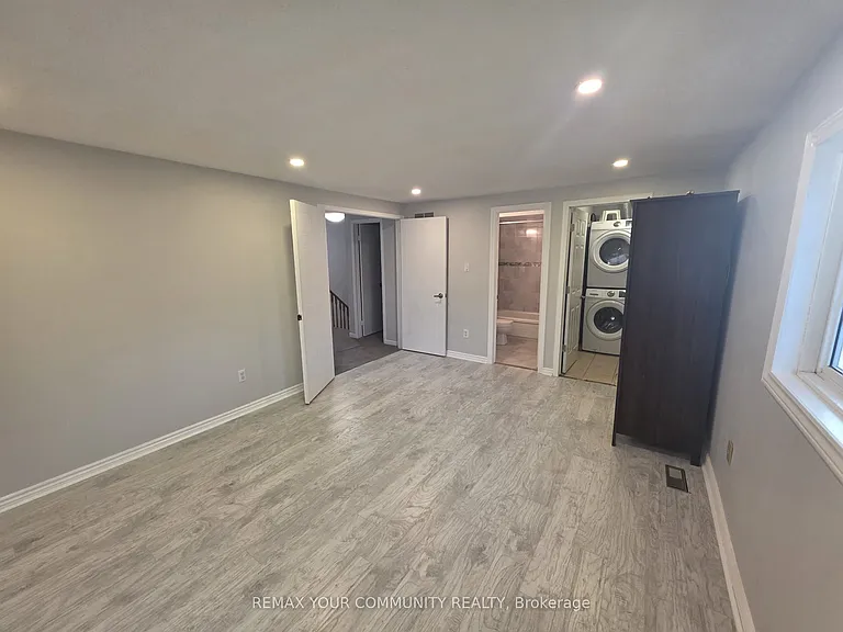 62 Deverill Cres — Photo 16