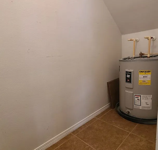 4718 Chatterton Way — Photo 19